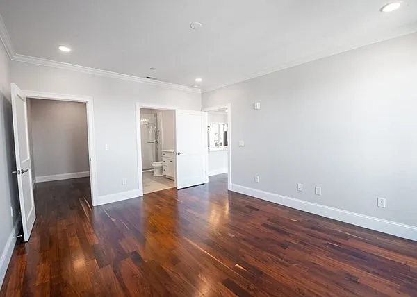 519-521 Broadway #405 — Photo 11