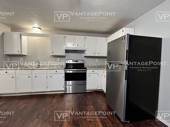 2nd image of 1028 Moraine Way #5