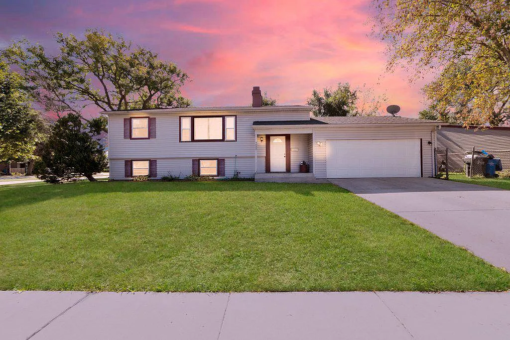 5000 Bristol Ct photo 1