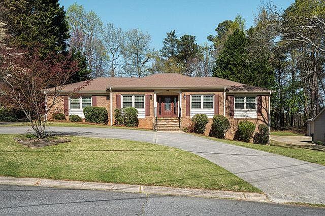 1st image of 2223 Jay Ln SE