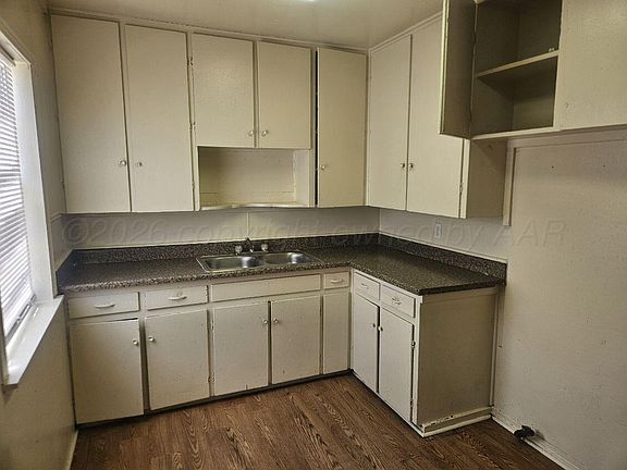5th image of 1320 Columbine St