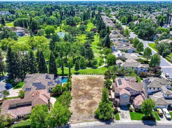 975 Fountain Dr, West Sacramento, CA 95605