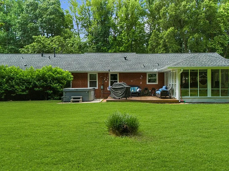 852 Benson Hurst Dr SW — Photo 13