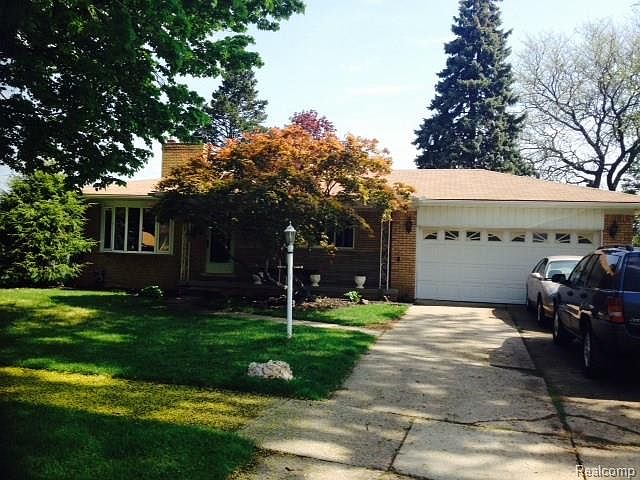 1st image of 29432 Geraldine Dr