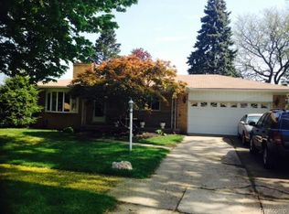 29432 Geraldine Dr, Warren, MI 48093