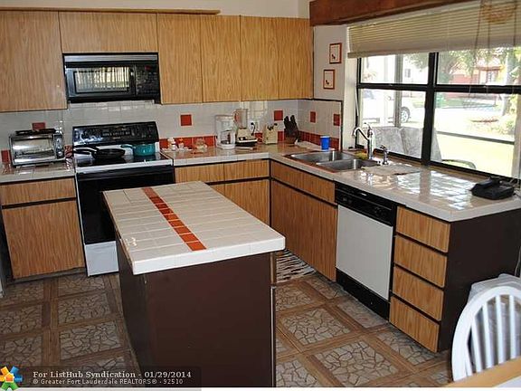5th image of 8807 Paradise Ct