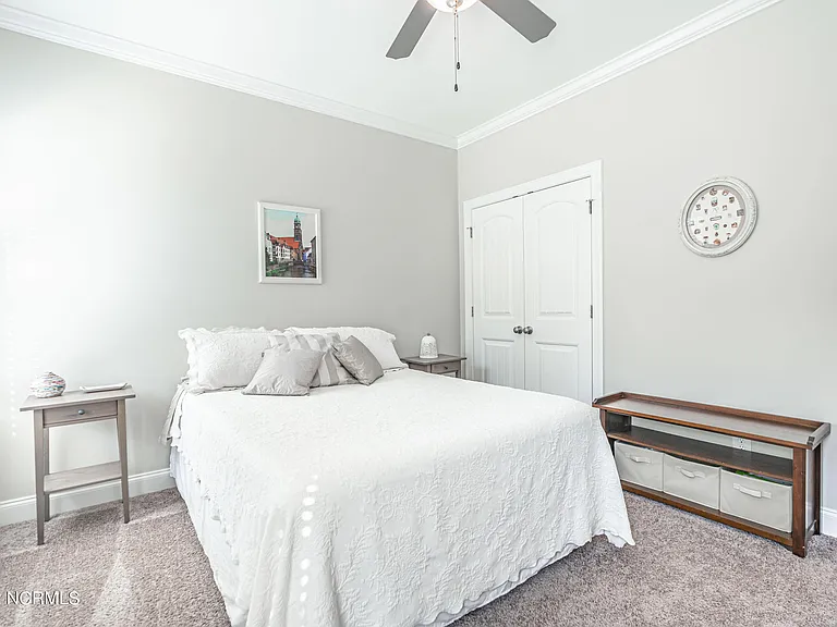 365 N Bracken Fern Ln — Photo 24
