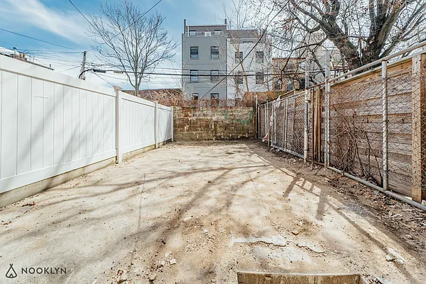 Rented by Nooklyn NYC LLC | media 12