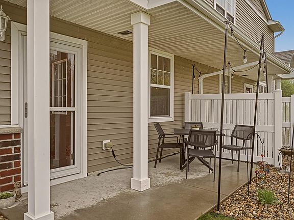 4th image of 186 Sawtooth Ct SE