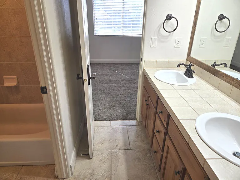 Jack & Jill bath upstairs