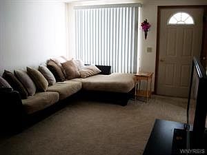 5th image of 488 Wallace Ave