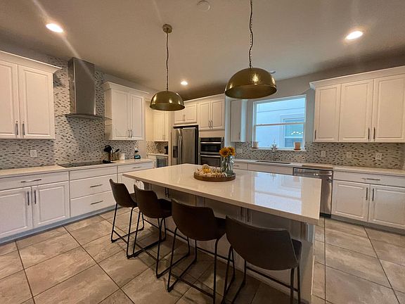 3rd image of 8041 Corkfield Ave