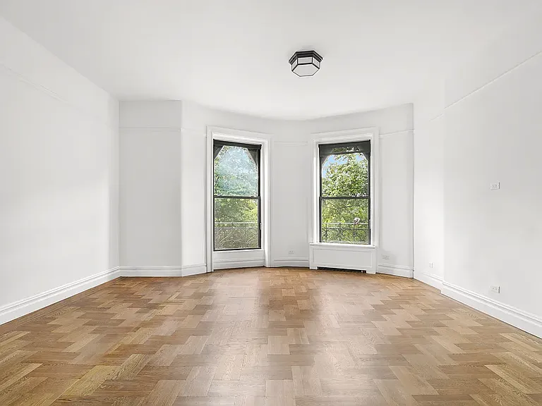 418 Central Park W #31 — Photo 2