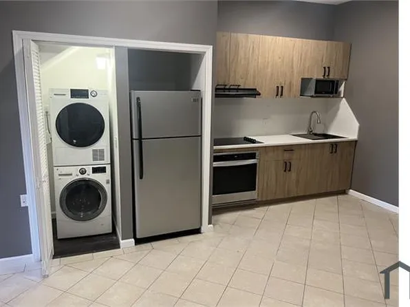 18 Willoughby St #1, Newark, NJ 07112