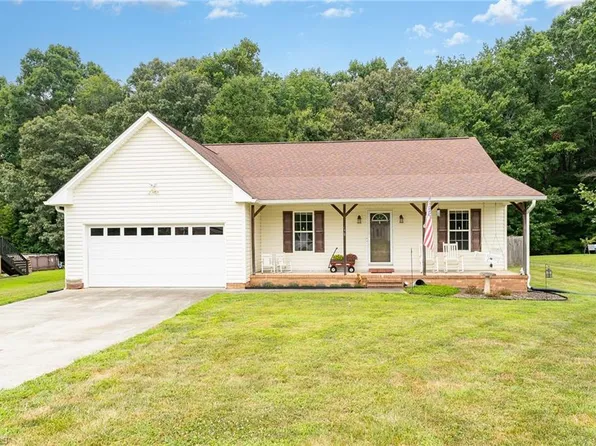 248 Summit Dr, Mocksville, NC 27028