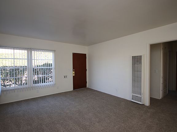 5th image of 512 S Lincoln Pl #512