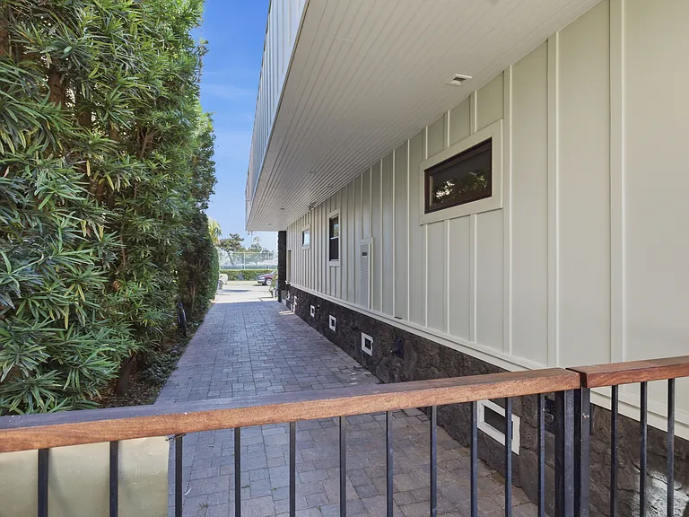 1320 Glorietta Blvd — Photo 37