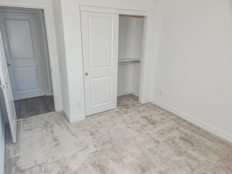 519 Embrook Way — Photo 16