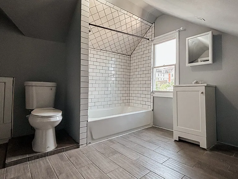 15 Brown Ave — Photo 10