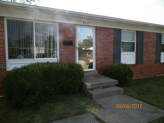 2nd image of 953 Saint Martins Ave