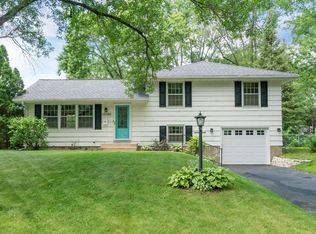 10160 Oakland Rd, Bloomington, MN 55420