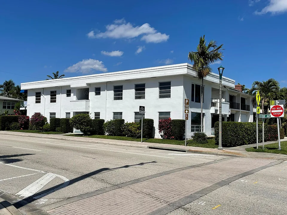 6 Lucerne Ave #3