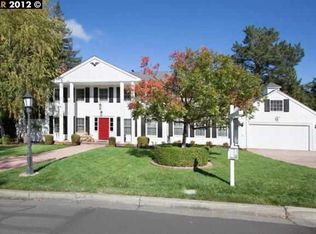 275 Deerfield Dr, Moraga, CA 94556