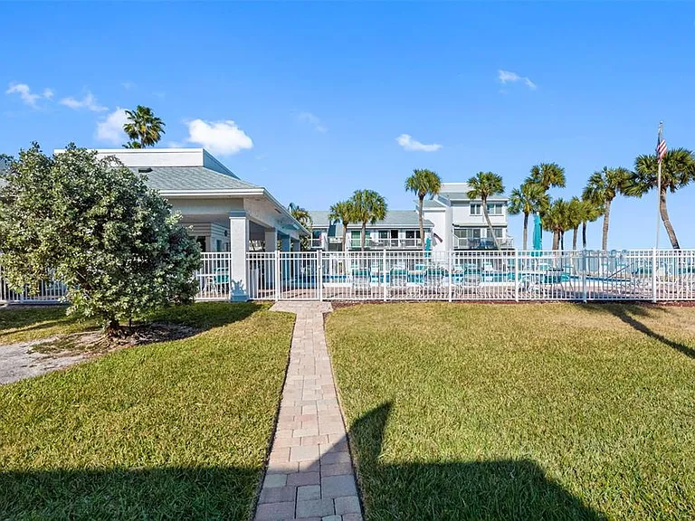 1451 Gulf Blvd #101 — Photo 15