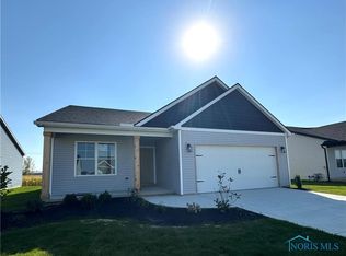 1235 Dublin Dr, Waterville, OH 43566