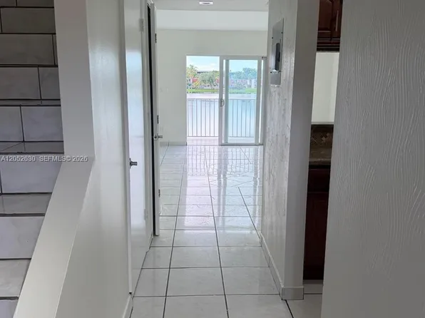 310 NW 107th Ave APT 202, Miami, FL 33172