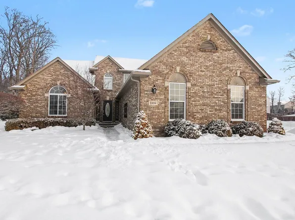 1804 Kristina Dr, White Lake, MI 48386