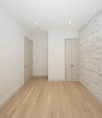 Rented by Voro New York | media 23