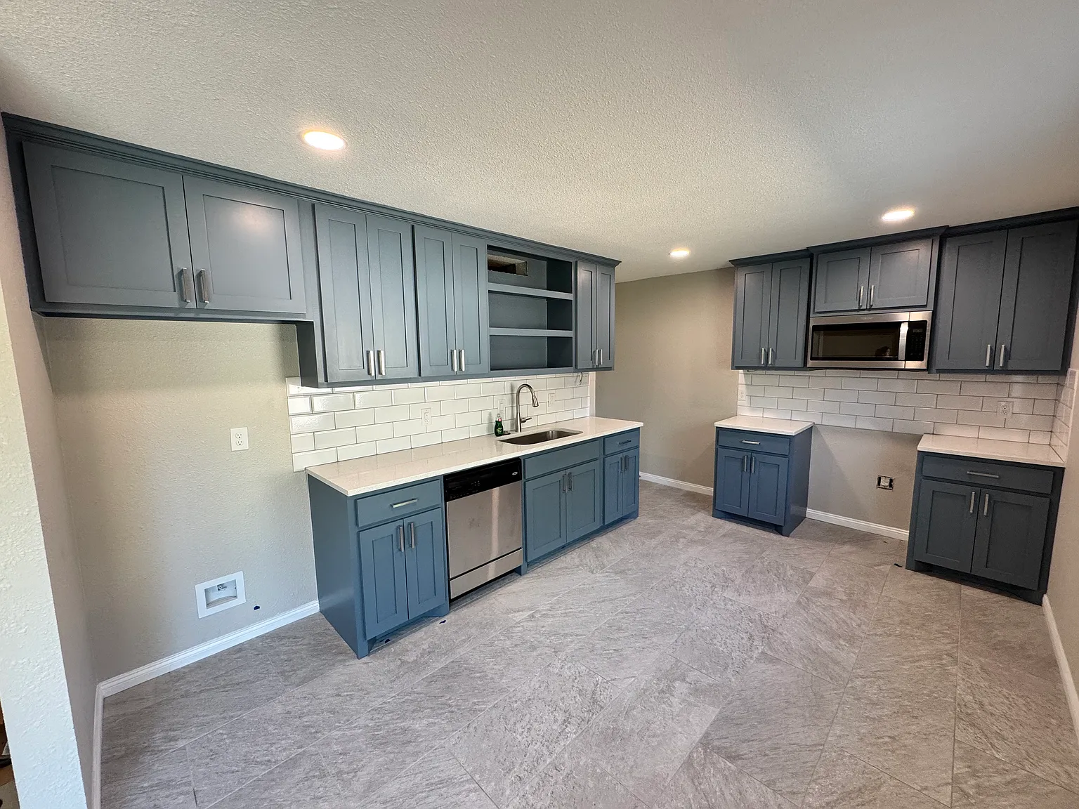 3 bed, 1250 sqft, $2,600 — Photo 1