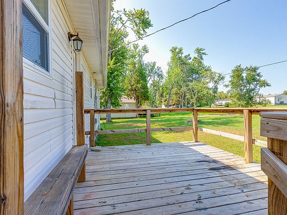 4th image of 110 Totty Dr
