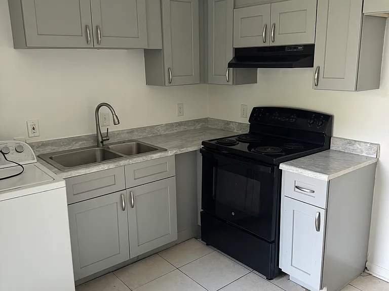 6342 Alexander St #A — Photo 2