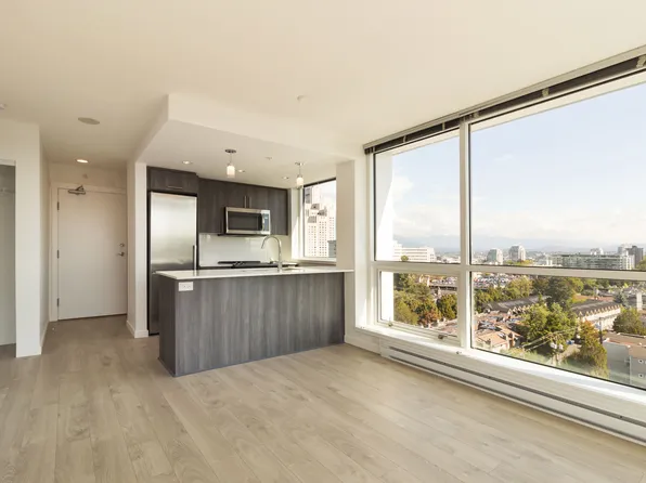 2975 Oak St #1102, Vancouver, BC V6H 2K7