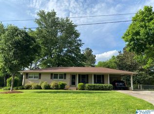 1018 Edgemont St, Albertville, AL 35950