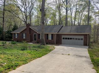 6227 King George Dr, Charlotte, NC 28213