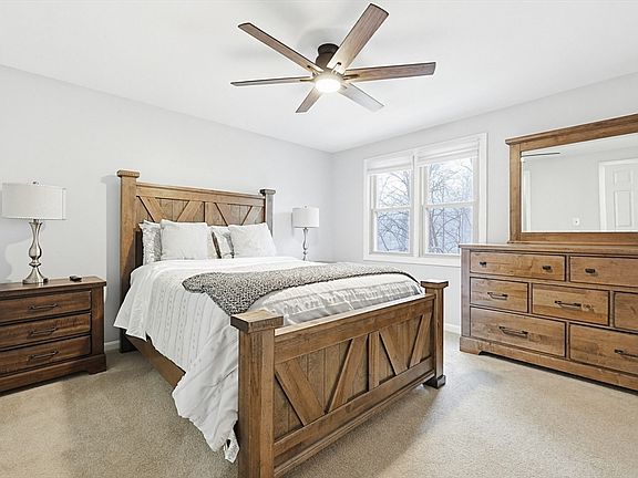 5th image of 33 Santoro Rd