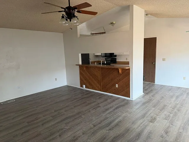 2925 Harding Cir — Photo 7