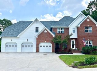 554 Blue Bird Ln, Ringgold, GA 30736