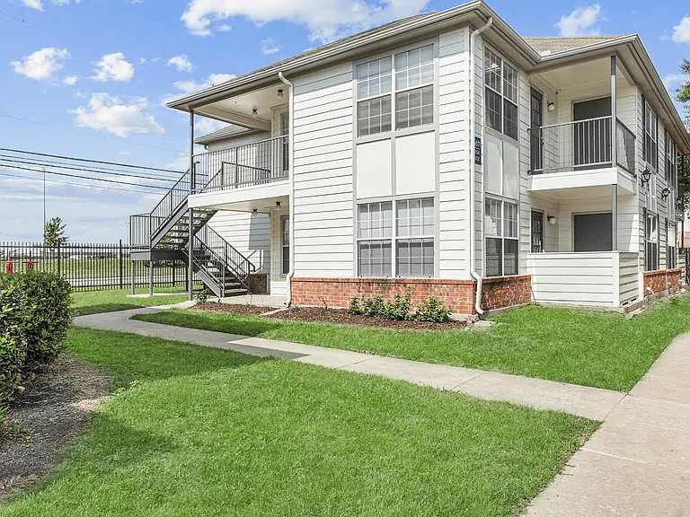 Las Villas De Leon Apartments — Photo 11