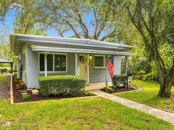 5421 Gay St, Weeki Wachee, FL 34607
