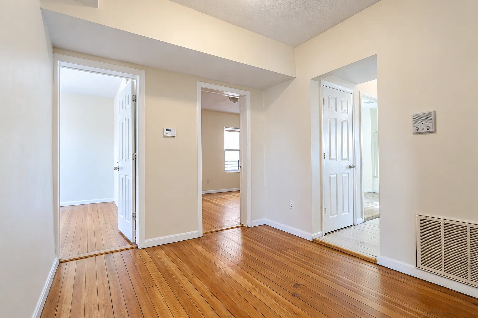 41 Harvard St — Photo 3