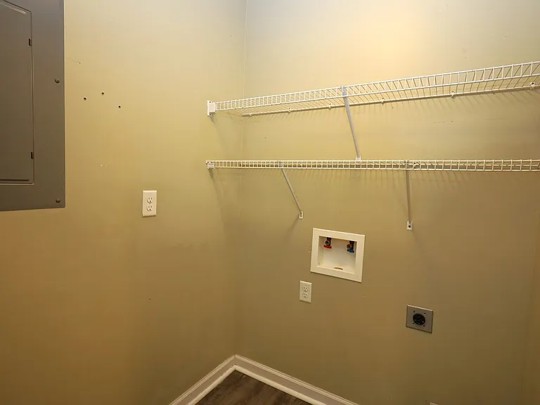 1499 San Bernardino Way — Photo 5