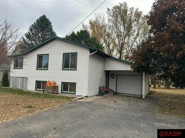 421 W Watkin St, Kasota, MN 56050