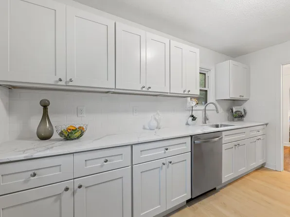 3738 Oliver Ave N, Minneapolis, MN 55412