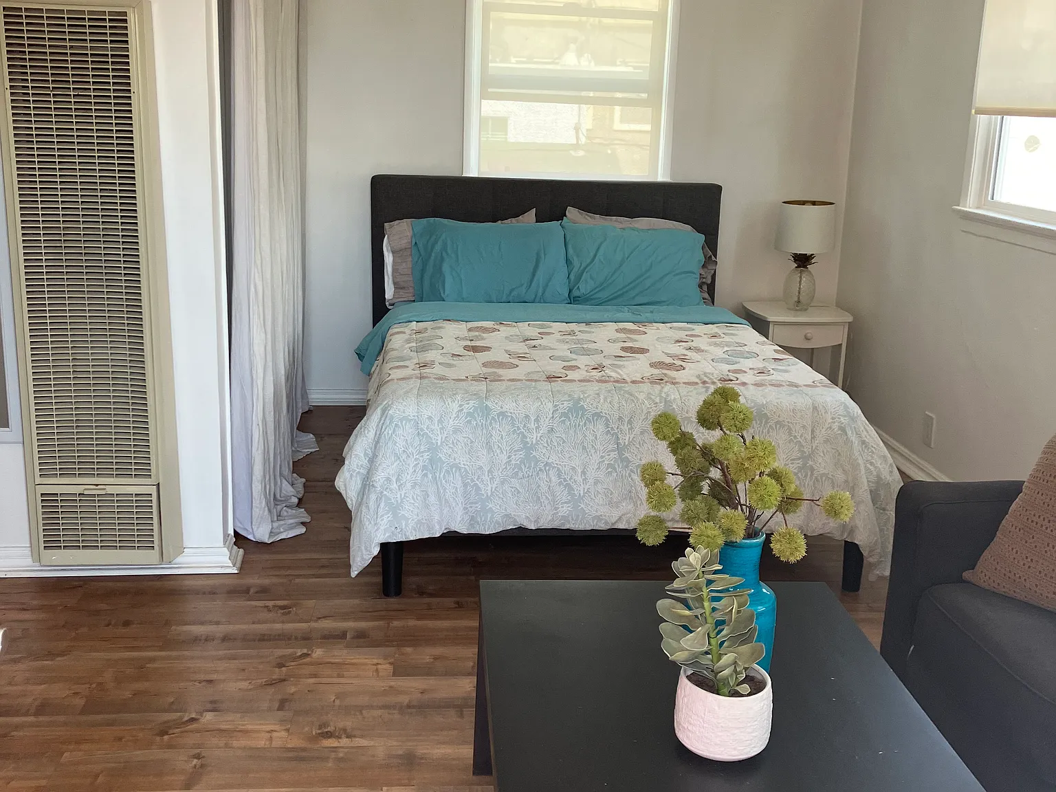 Studio, 440 sqft, $2,695 — Photo 2