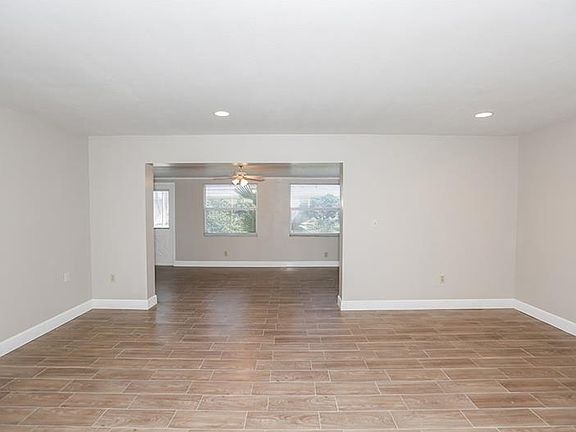 3rd image of 1513 Council Dr
