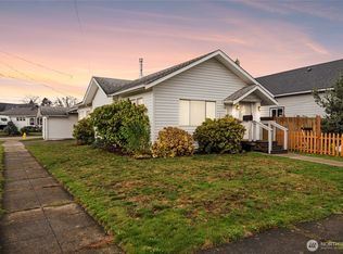 1206 Porter St, Enumclaw, WA 98022